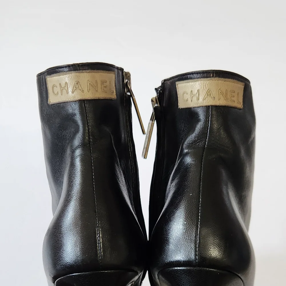 CHANEL Black and Cream‎ Heeled Boots